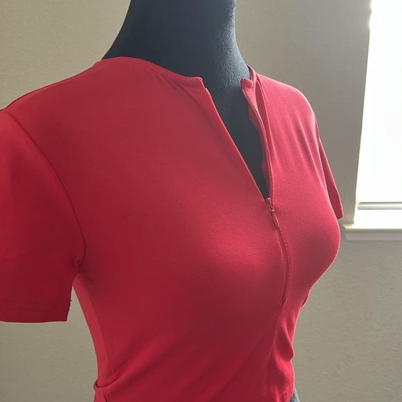 NWOT Women’s Quarter Zip Red Top - Picture 3 of 6